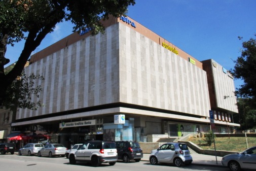 Department store in Pula